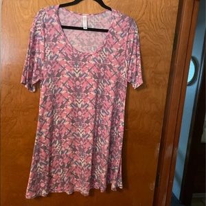 LulaRoe Perfect T